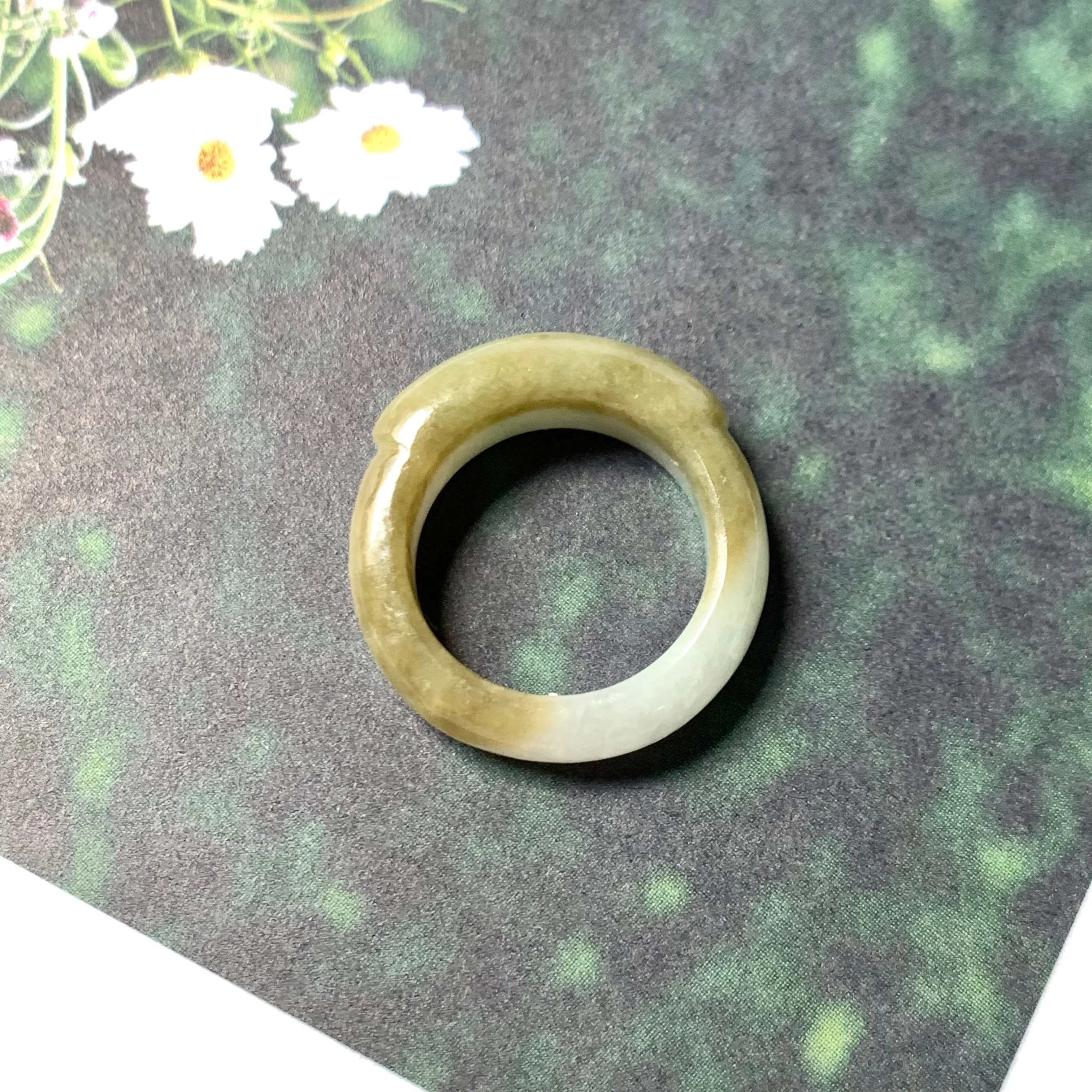 15.2mm A-Grade Natural Yellowish Green Floral Jadeite Saddle Top Ring Band No.161977