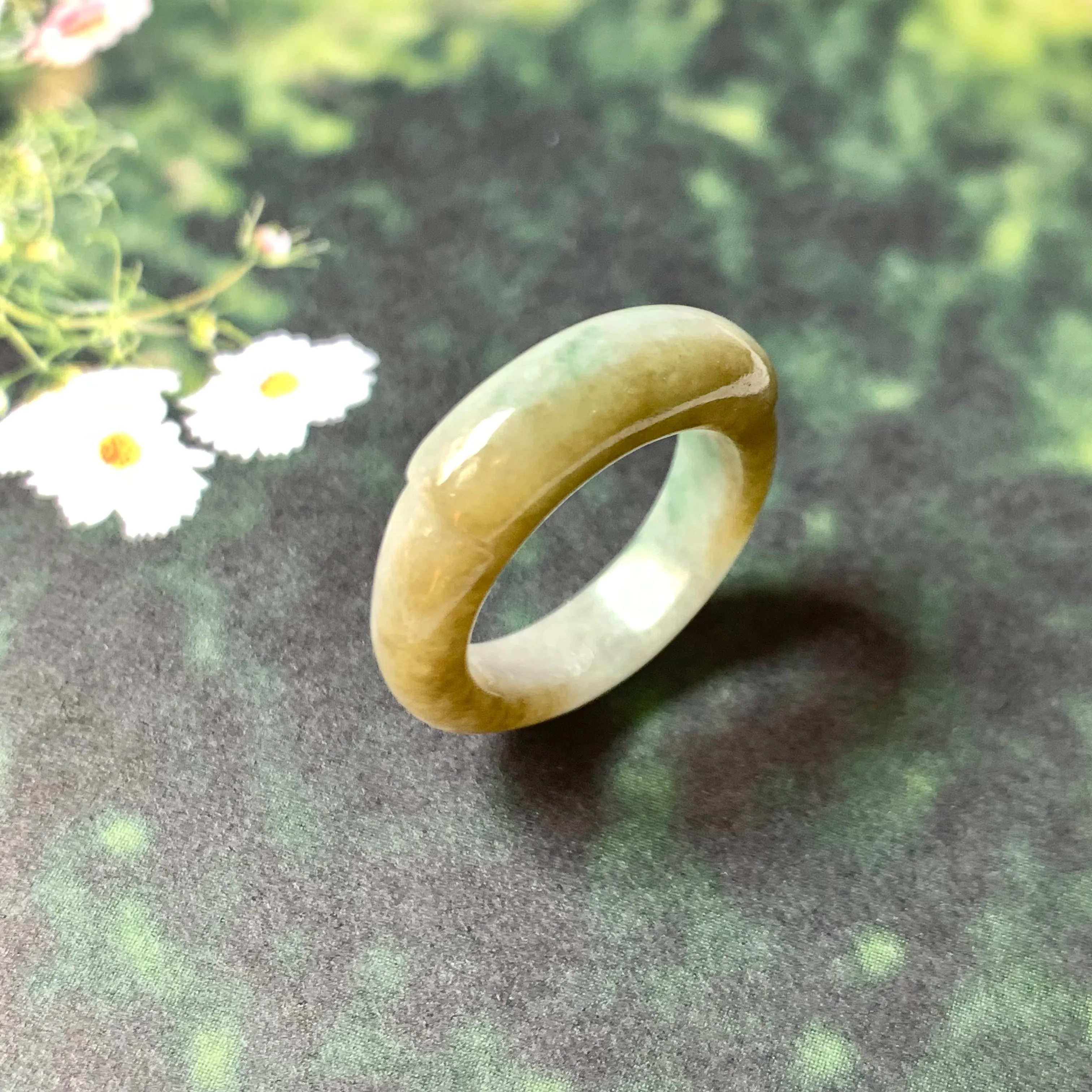 15.2mm A-Grade Natural Yellowish Green Floral Jadeite Saddle Top Ring Band No.161977