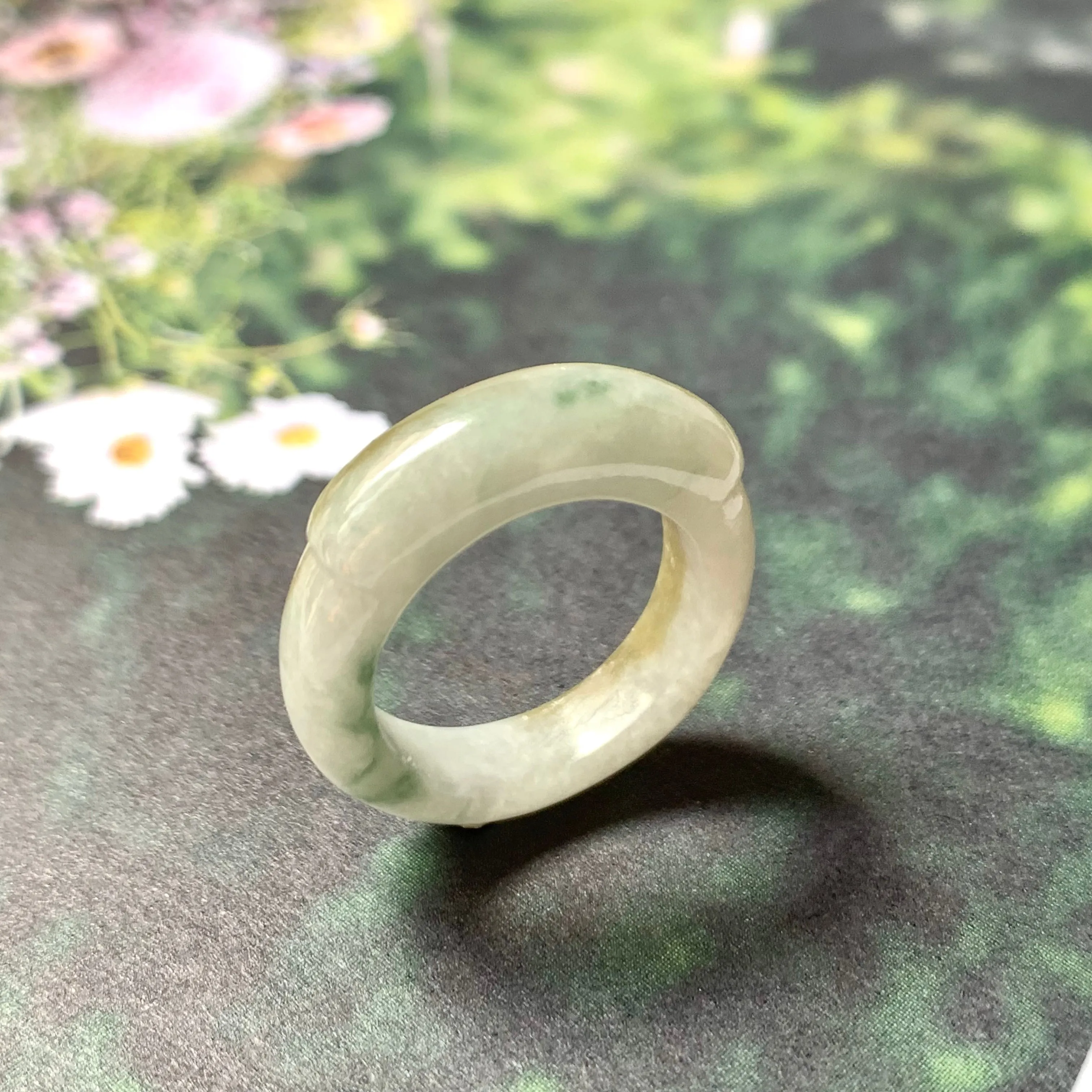 15.2mm A-Grade Natural Yellowish Green Floral Jadeite Saddle Top Ring Band No.161977