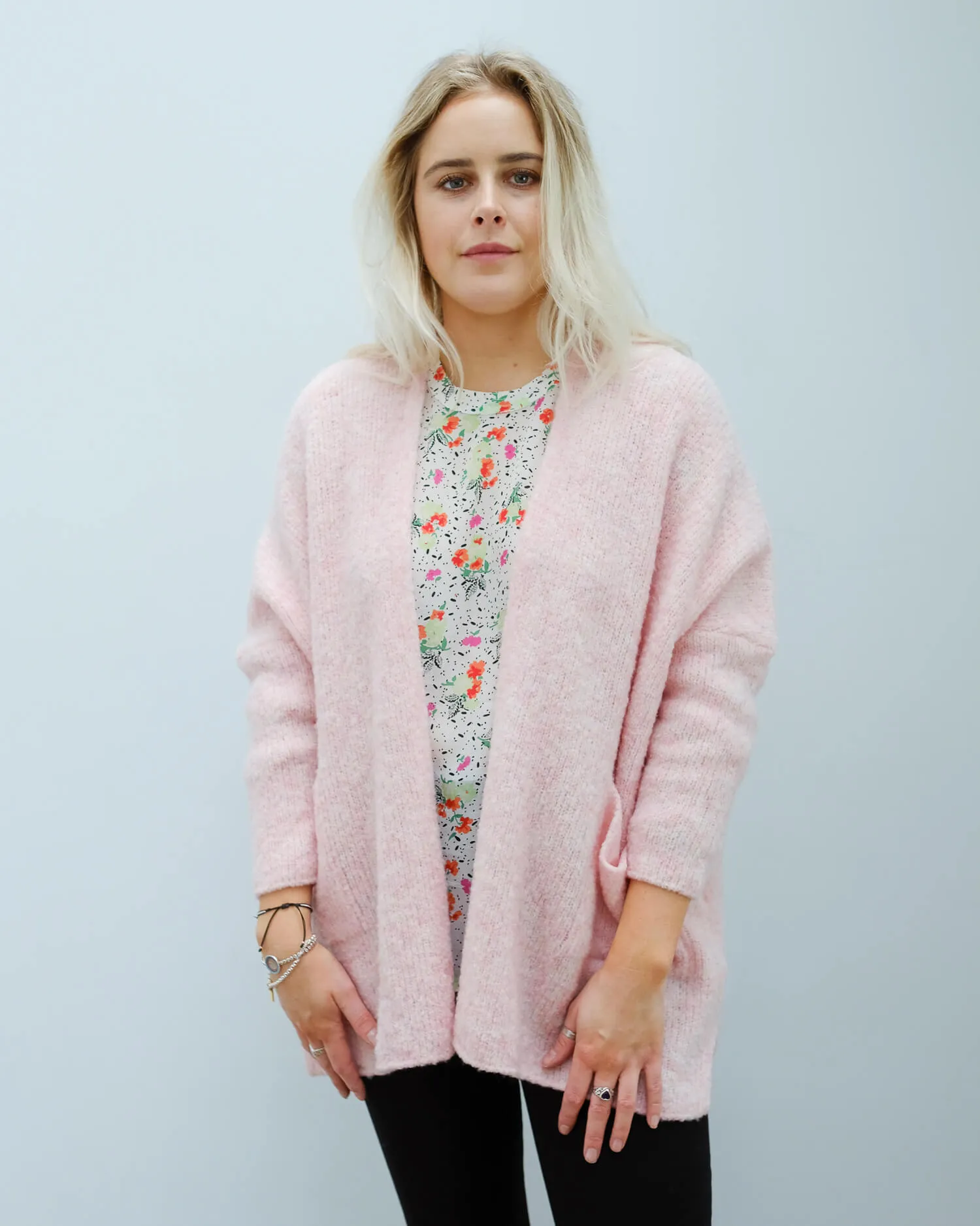 AV FOG272 LS open cardi in wild rose