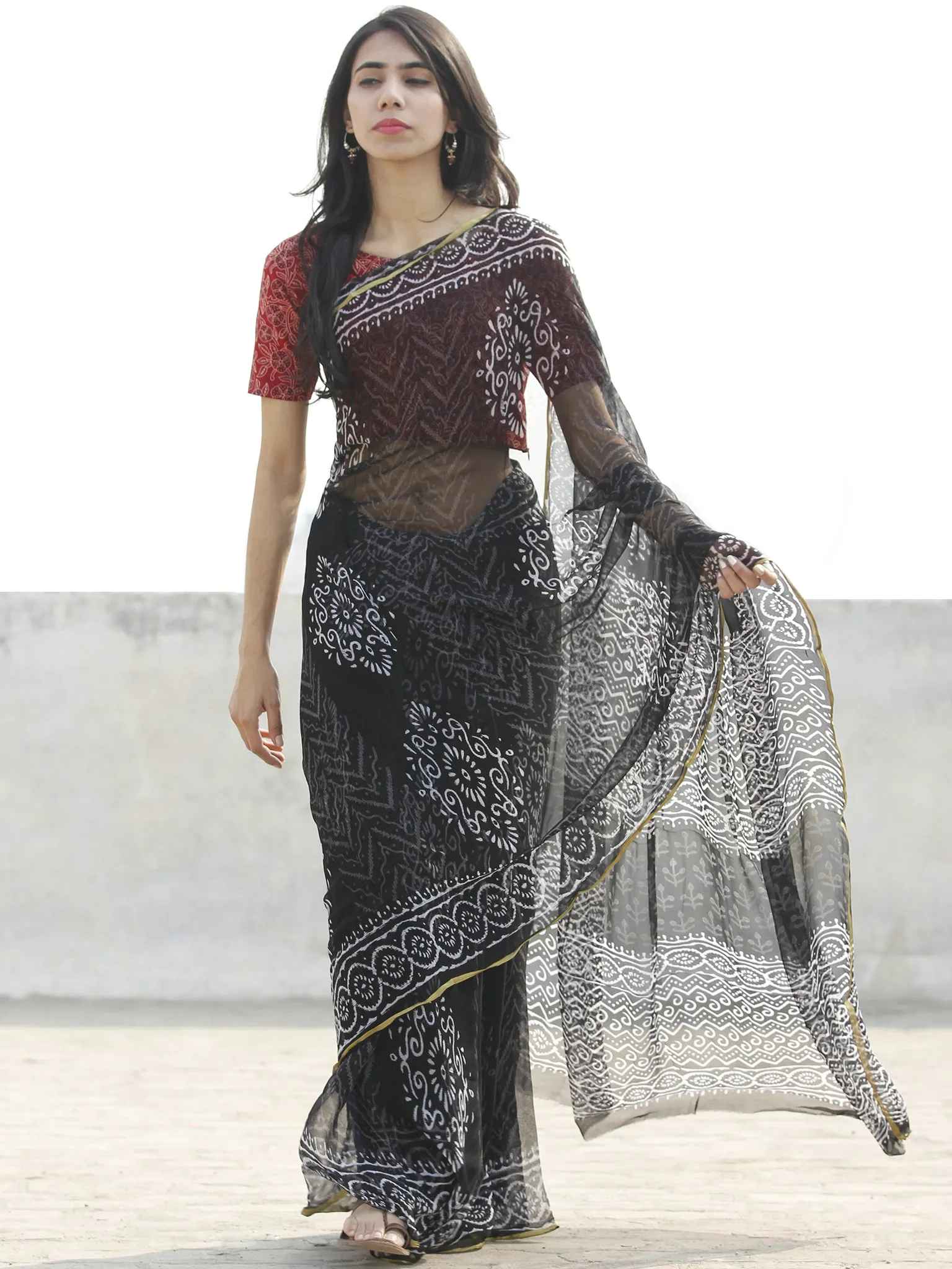 Black & White Hand Block Printed Chiffon Saree with zari border- S031702668