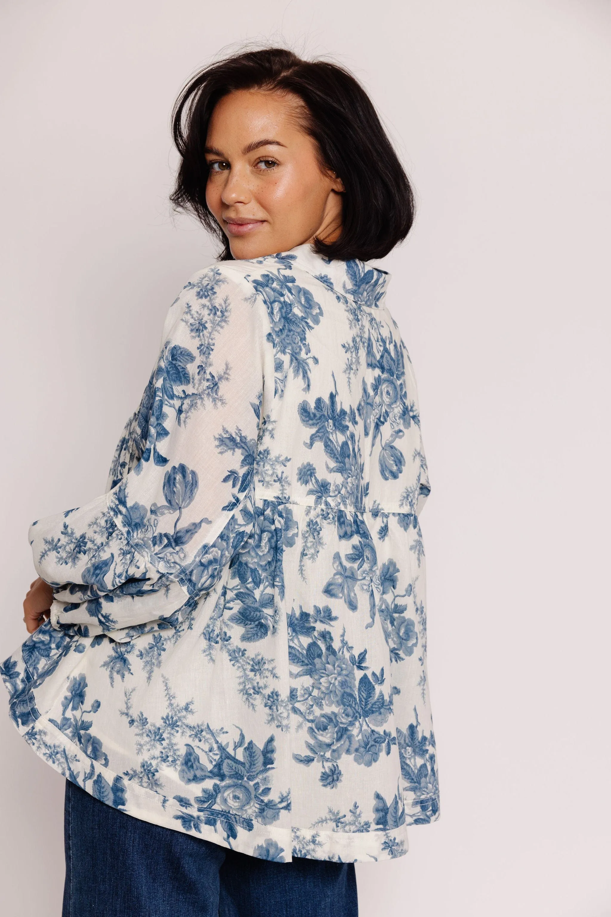 Brant Blouse in Indigo Floral