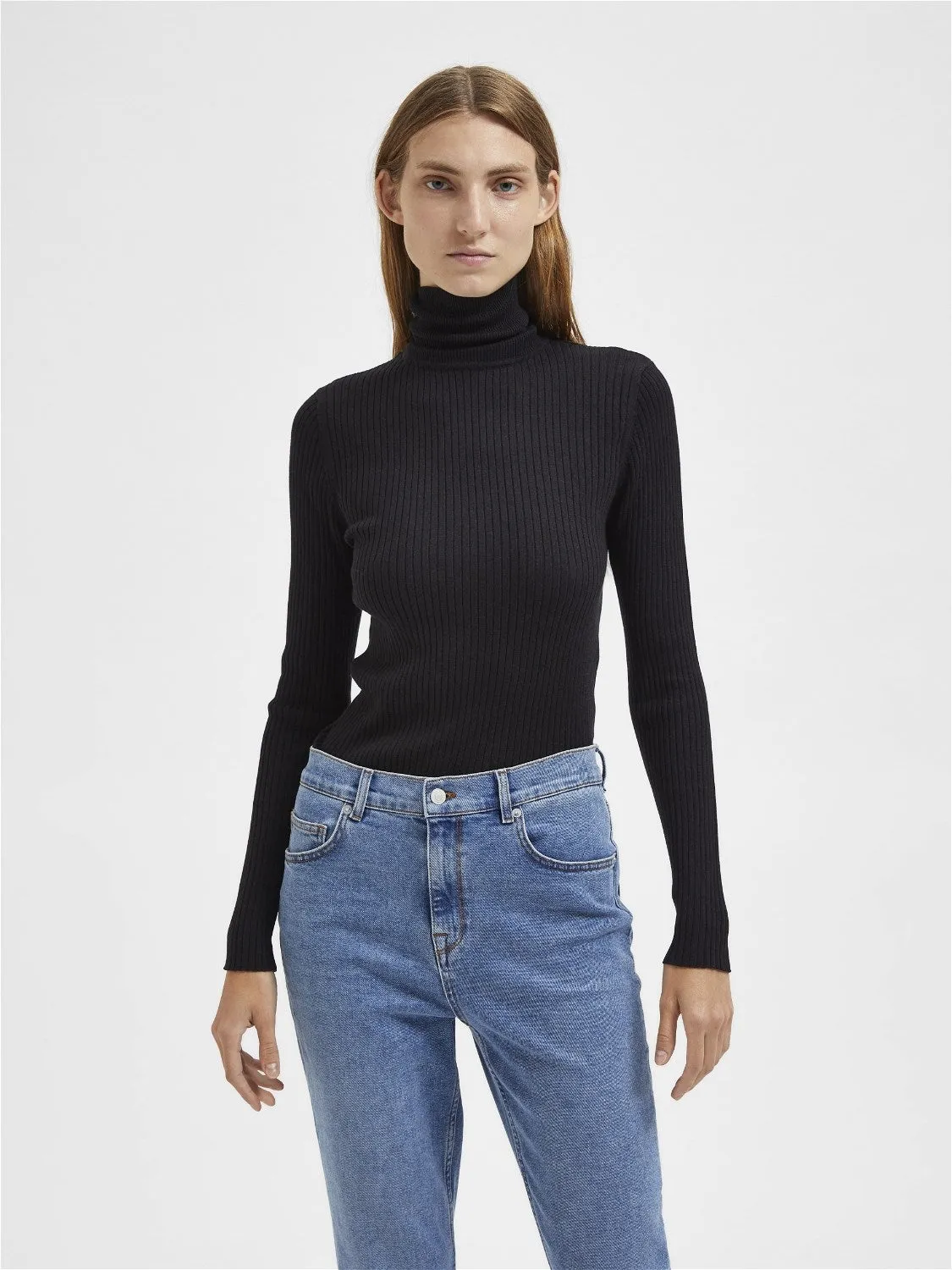 LYDIA ROLLNECK