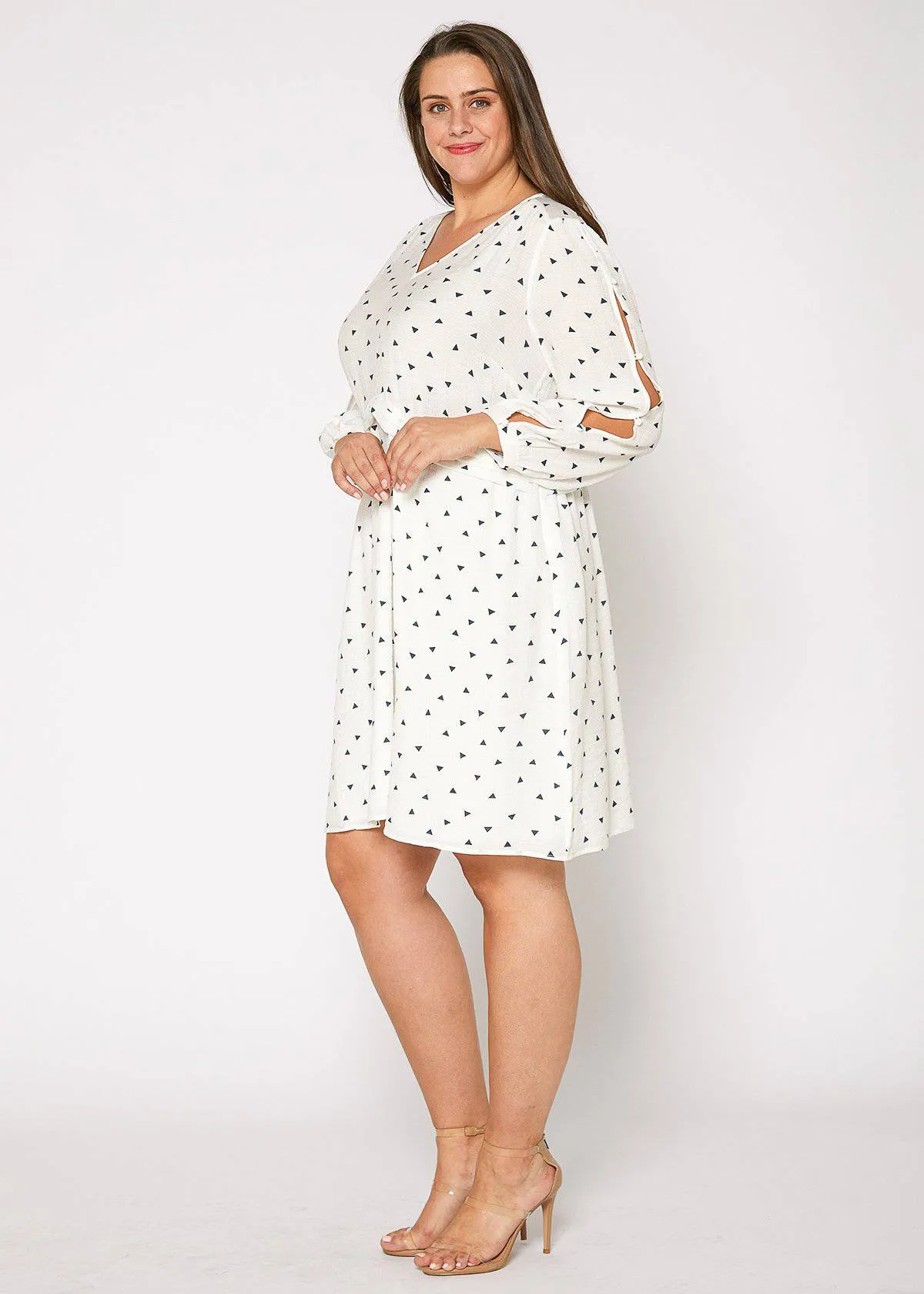 Plus Size Triangle Print Long Sleeve Dress in White Triangle