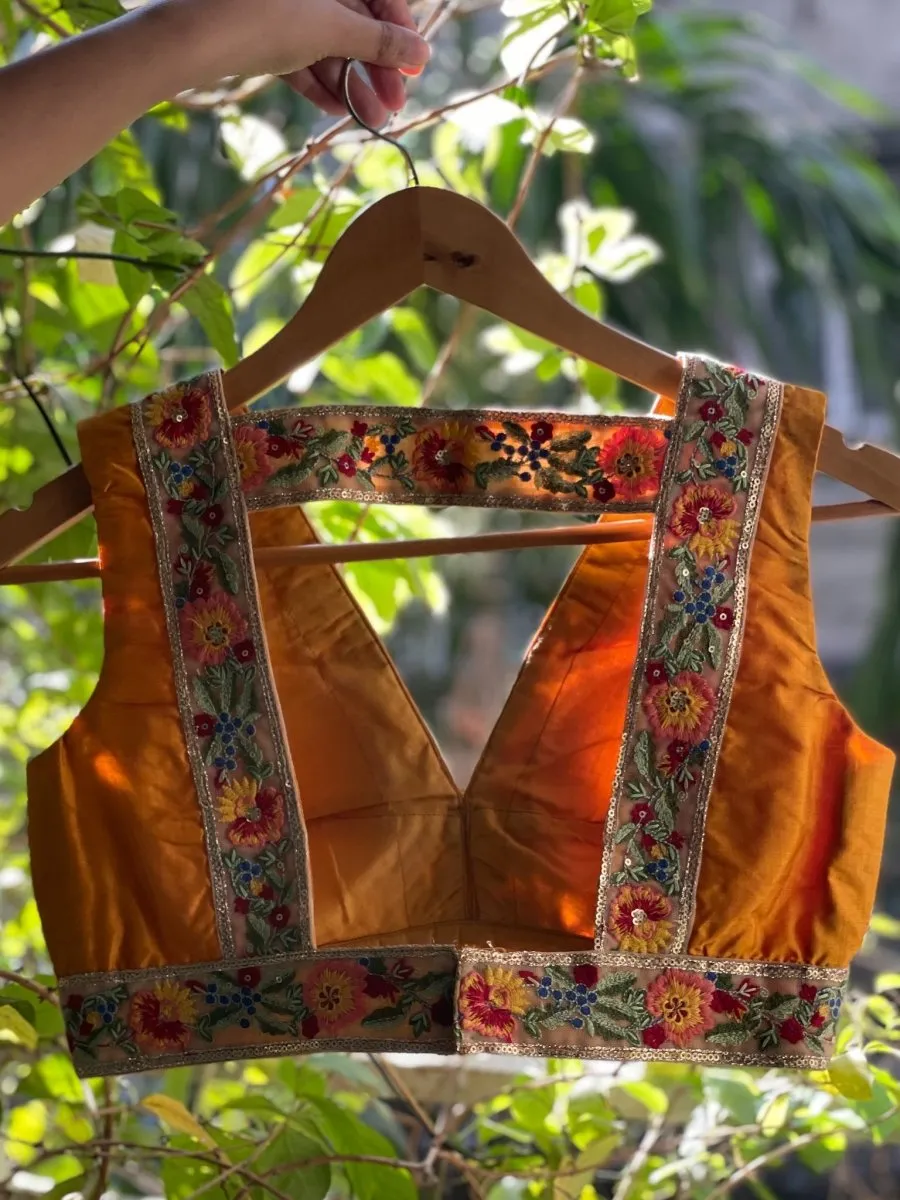 Sunehra Bagicha ( Blouse )